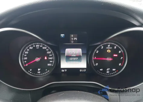 2016 Mercedes-Benz C 300 4Matic z USA, uszkodzony, nr VIN 55SWF4KB9GU103314